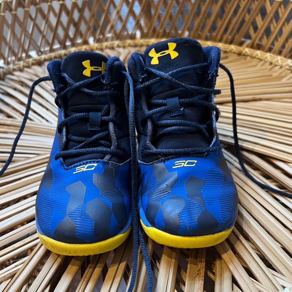 Kids Under Armour basketball shoe